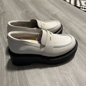 Brand new Wild Fable Elegant platform Loafers